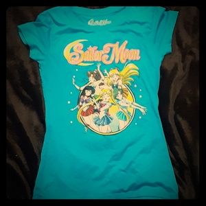 Sailor moon tshirt, never worn!